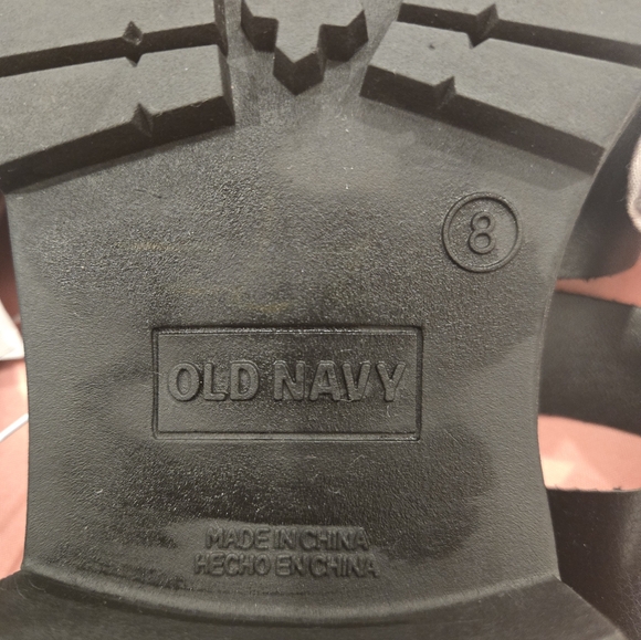 Old Navy Black Strappy Sandals - Picture 5 of 6